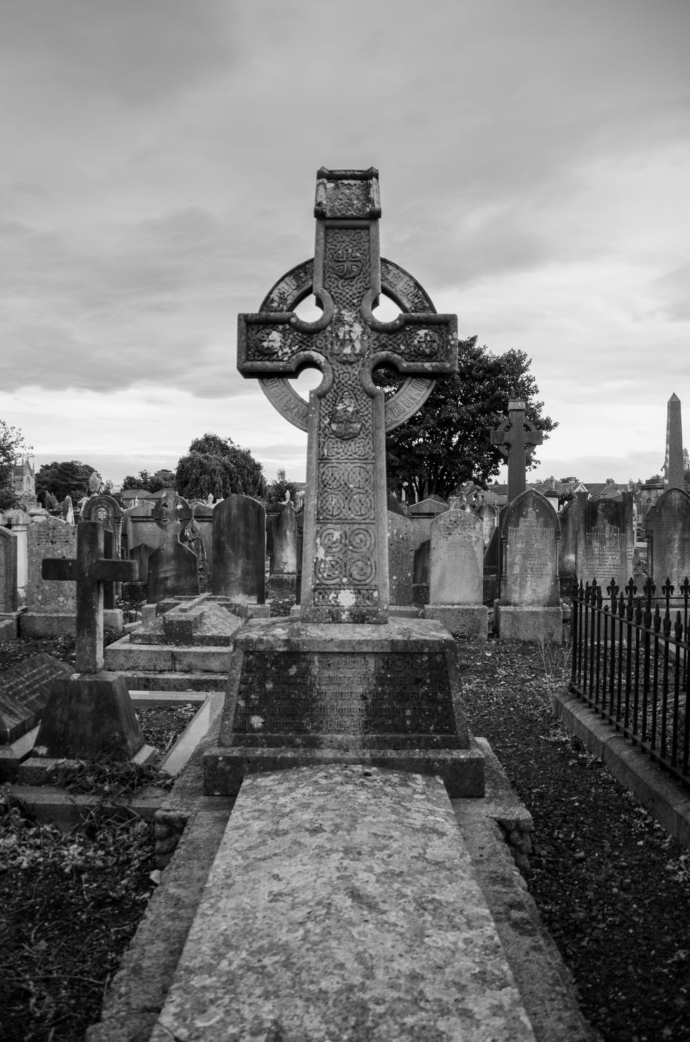 celtic-cross-the-unexpected-traveller